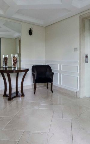 Apartamento à venda com 190m², 4 quartos e 4 vagasHall do prédio
