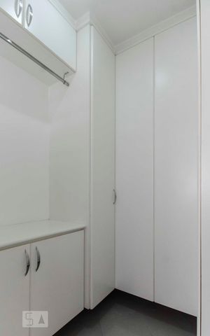 Apartamento à venda com 190m², 4 quartos e 4 vagasDespensa 1