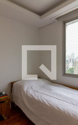 Apartamento à venda com 224m², 4 quartos e 2 vagasQuarto 2