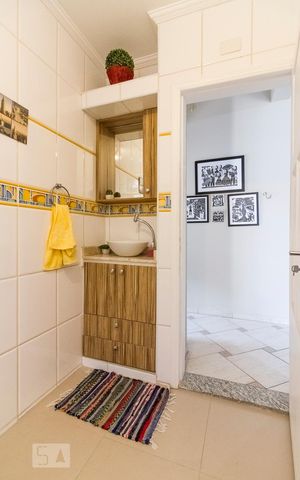 Apartamento à venda com 70m², 1 quarto e sem vagaBanheiro 