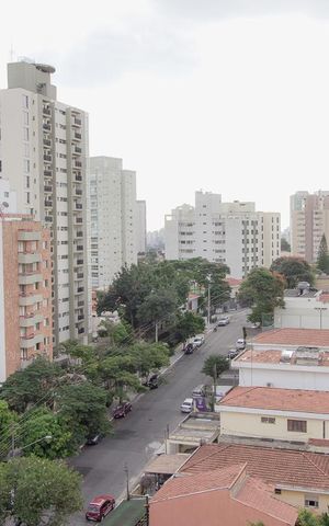 Apartamento à venda com 168m², 3 quartos e 3 vagas Apartamento à venda com 168m², 3 quartos e 3 vagasVista