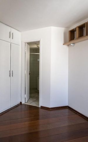Apartamento à venda com 77m², 2 quartos e 2 vagas Apartamento à venda com 77m², 2 quartos e 2 vagasSuíte