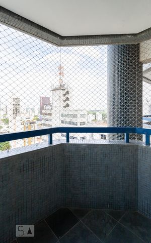 Apartamento à venda com 77m², 2 quartos e 2 vagas Apartamento à venda com 77m², 2 quartos e 2 vagasVaranda