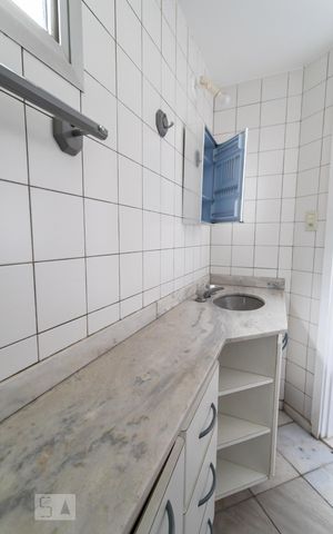 Apartamento à venda com 77m², 2 quartos e 2 vagas Apartamento à venda com 77m², 2 quartos e 2 vagasBanheiro Suíte
