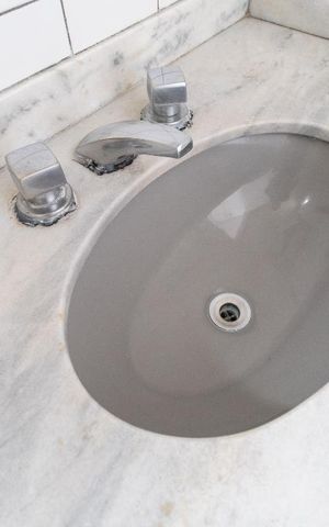 Apartamento à venda com 77m², 2 quartos e 2 vagas Apartamento à venda com 77m², 2 quartos e 2 vagasPia