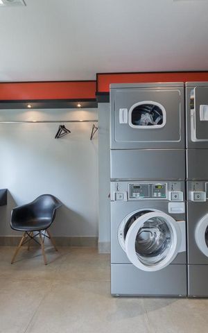Studio para alugar com 32m², 1 quarto e 1 vaga Studio para alugar com 32m², 1 quarto e 1 vagaLavanderia