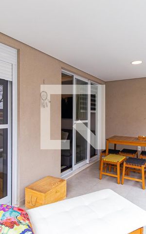 Apartamento para alugar com 67m², 2 quartos e 1 vaga Apartamento para alugar com 67m², 2 quartos e 1 vagaVaranda