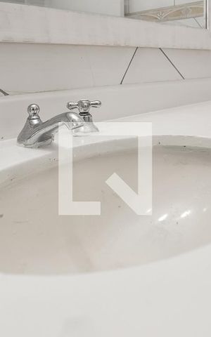 Apartamento à venda com 80m², 2 quartos e sem vaga Apartamento à venda com 80m², 2 quartos e sem vagaBanheiro