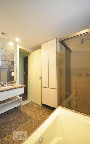 Apartamento para alugar com 450m², 6 quartos e 5 vagasBanheiro