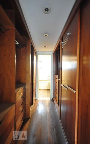Apartamento para alugar com 450m², 6 quartos e 5 vagasArmário da suíte 2
