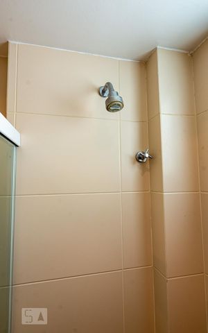 Apartamento à venda com 317m², 4 quartos e 3 vagas Apartamento à venda com 317m², 4 quartos e 3 vagasBanheiro da Suíte 1