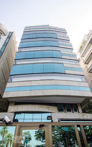 Apartamento à venda com 317m², 4 quartos e 3 vagasFachada