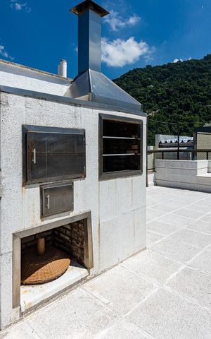 Apartamento à venda com 317m², 4 quartos e 3 vagas Apartamento à venda com 317m², 4 quartos e 3 vagasCobertura 3º piso - Churrasqueira
