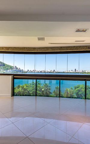 Apartamento à venda com 317m², 4 quartos e 3 vagas Apartamento à venda com 317m², 4 quartos e 3 vagasSala