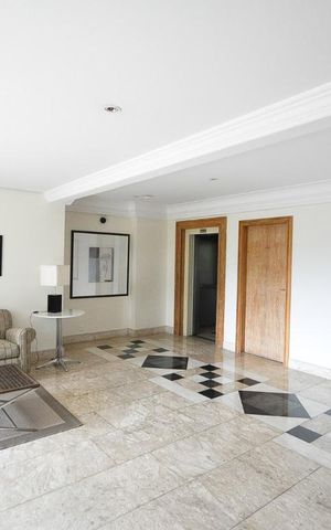 Apartamento à venda com 158m², 2 quartos e 3 vagasHall social