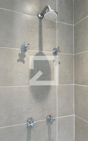 Studio para alugar com 29m², 1 quarto e 1 vaga Studio para alugar com 29m², 1 quarto e 1 vagaBanheiro