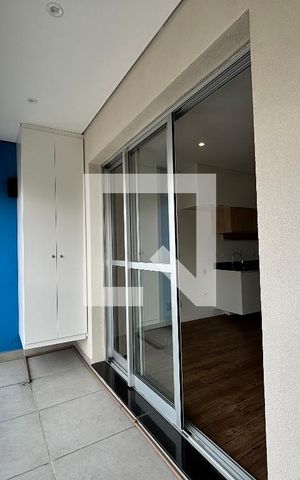 Studio para alugar com 29m², 1 quarto e 1 vaga Studio para alugar com 29m², 1 quarto e 1 vagaVaranda