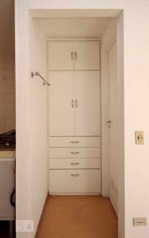 Studio para alugar com 31m², 1 quarto e 1 vagaArmário