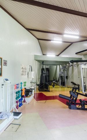 Apartamento à venda com 400m², 4 quartos e 5 vagas Apartamento à venda com 400m², 4 quartos e 5 vagasÁrea Comum