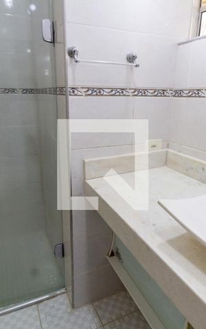 Apartamento à venda com 106m², 3 quartos e 1 vaga Apartamento à venda com 106m², 3 quartos e 1 vagaBanheiro do Corredor