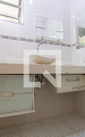 Apartamento à venda com 106m², 3 quartos e 1 vaga Apartamento à venda com 106m², 3 quartos e 1 vagaBanheiro do Corredor