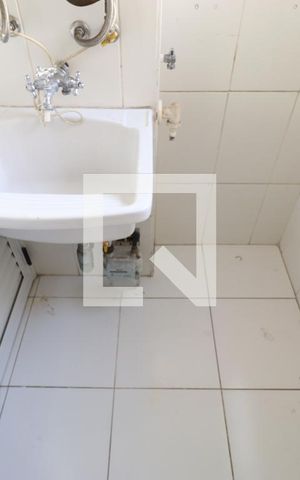Apartamento à venda com 72m², 3 quartos e 1 vagaÁrea de Serviço