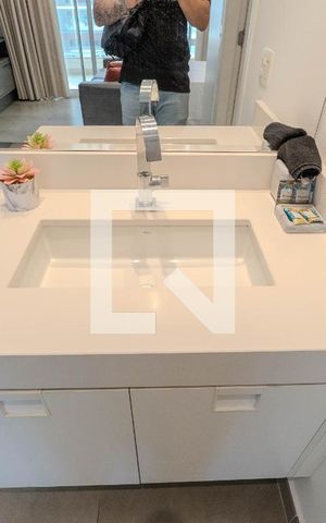 Studio para alugar com 35m², 1 quarto e 1 vaga Studio para alugar com 35m², 1 quarto e 1 vagaBanheiro