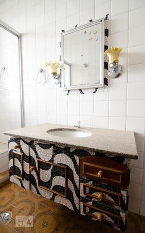 Apartamento à venda com 60m², 1 quarto e sem vagaBanheiro
