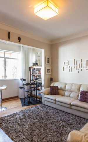 Apartamento à venda com 145m², 3 quartos e 1 vaga Apartamento à venda com 145m², 3 quartos e 1 vagaSala