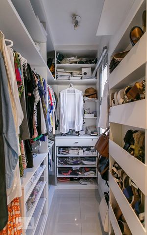 Apartamento para alugar com 80m², 2 quartos e 1 vagaCloset