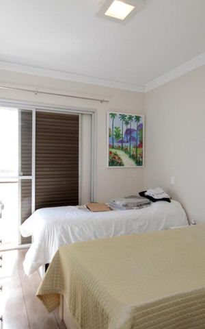 Apartamento à venda com 240m², 3 quartos e 3 vagasQuarto 