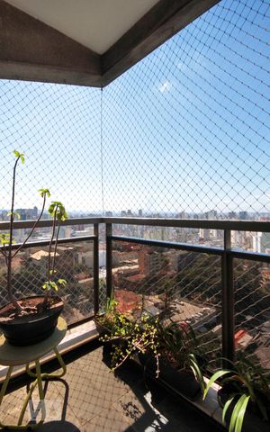 Apartamento à venda com 240m², 3 quartos e 3 vagasVaranda