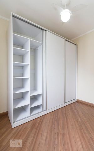 Apartamento à venda com 48m², 2 quartos e 1 vagaArmário Quarto 2 