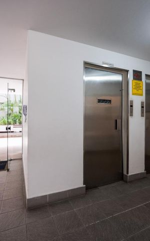 Apartamento para alugar com 82m², 2 quartos e 1 vagaHall