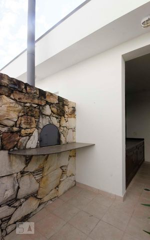 Casa à venda com 577m², 5 quartos e 7 vagasChurrasqueira