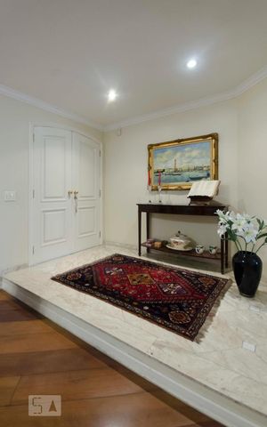 Casa à venda com 577m², 5 quartos e 7 vagasSala