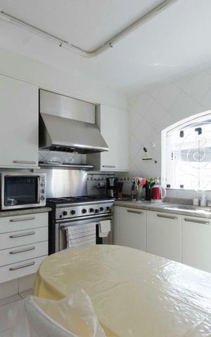 Casa à venda com 577m², 5 quartos e 7 vagasCozinha