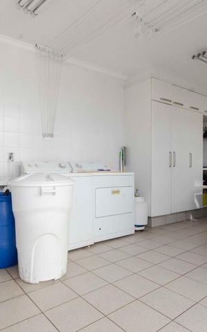 Casa à venda com 577m², 5 quartos e 7 vagasQuintal / lavanderia