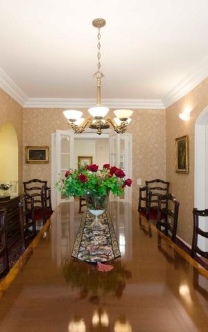 Casa à venda com 577m², 5 quartos e 7 vagasSala 2
