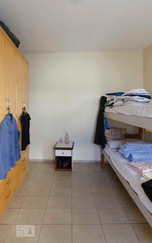 Casa à venda com 577m², 5 quartos e 7 vagasQuarto de serviço 2