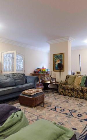 Casa à venda com 577m², 5 quartos e 7 vagasSala piso inferior