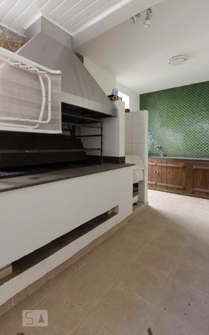 Casa à venda com 577m², 5 quartos e 7 vagasChurrasqueira
