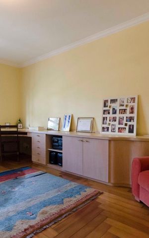 Casa à venda com 577m², 5 quartos e 7 vagasSuíte 2