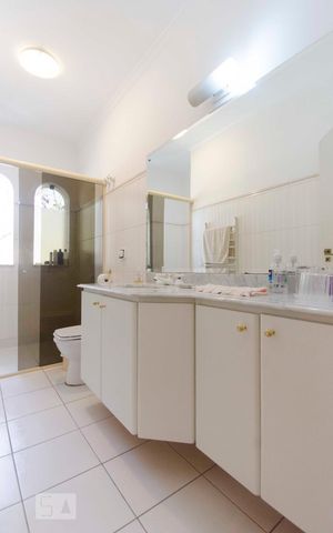 Casa à venda com 577m², 5 quartos e 7 vagasBanheiro