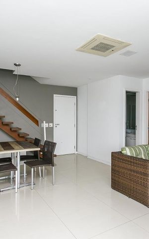 Apartamento à venda com 125m², 2 quartos e 2 vagasSala