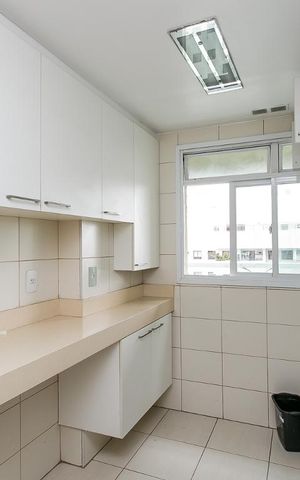 Apartamento à venda com 125m², 2 quartos e 2 vagasCozinha