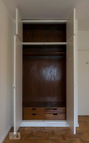 Apartamento para alugar com 79m², 2 quartos e 1 vagaQuarto 1 (Armários)