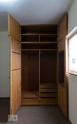 Apartamento para alugar com 66m², 3 quartos e 1 vagaQuarto 2 (Armários)
