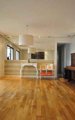 Apartamento à venda com 171m², 3 quartos e 3 vagasSala