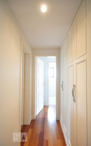 Apartamento à venda com 171m², 3 quartos e 3 vagasCorredor